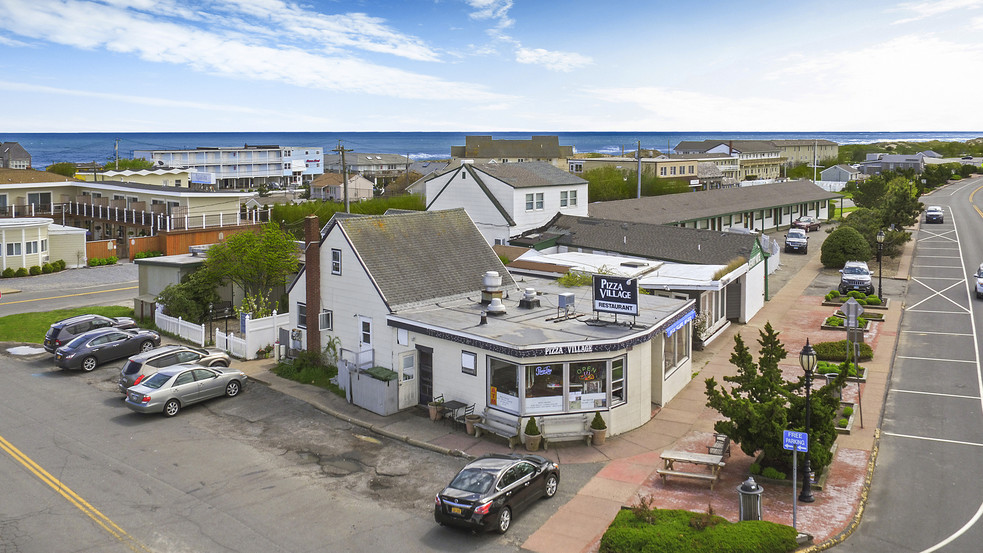 15 S Embassy St, Montauk, NY for sale - Aerial - Image 2 of 7