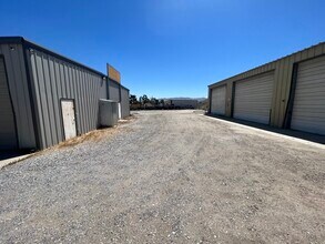 16623 Yucca St, Hesperia, CA for lease Interior Photo- Image 2 of 9