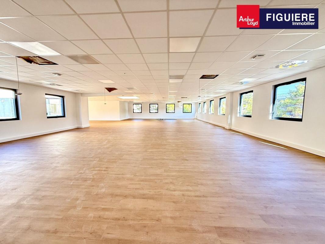 Chemin De La Bastide Blanche, Vitrolles for lease Building Photo- Image 1 of 20