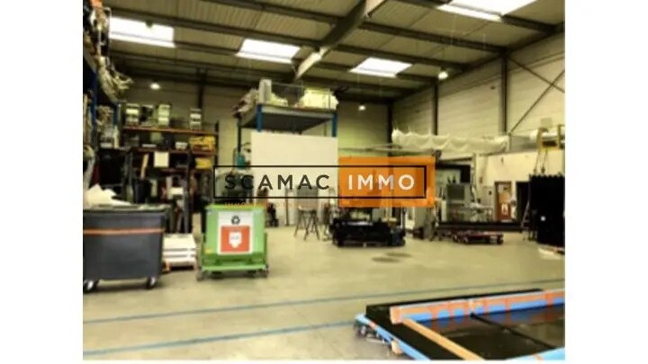 Office in Gennevilliers for lease - Interior Photo - Image 2 of 9