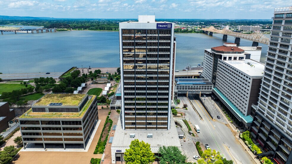 325 W Main St, Louisville, KY à louer - Photo du bâtiment - Image 3 de 20