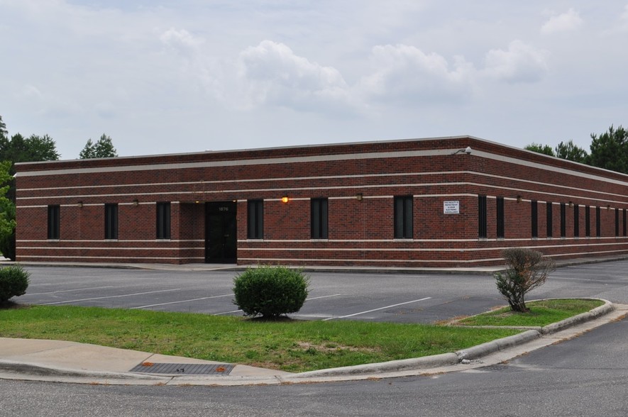 1876 Bureau Dr, Fayetteville, NC for sale - Building Photo - Image 1 of 1