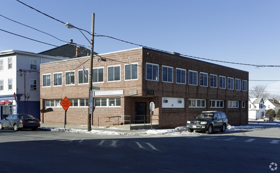 418 Bridge St, Lowell, MA for sale - Primary Photo - Image 1 of 8