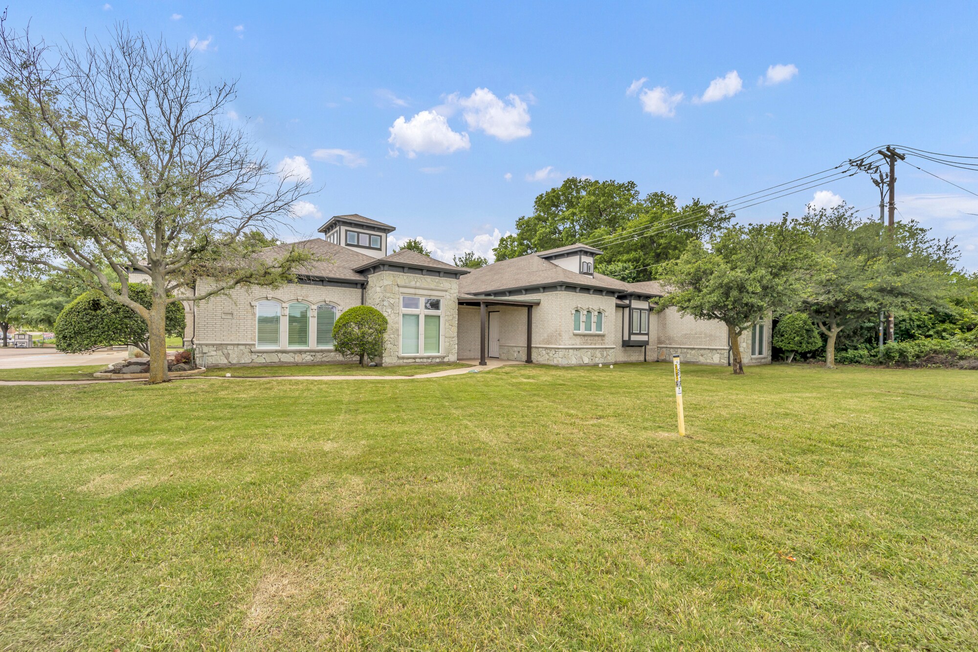 840 E I-20 Hwy, Arlington, TX à vendre Photo du bâtiment- Image 1 de 46