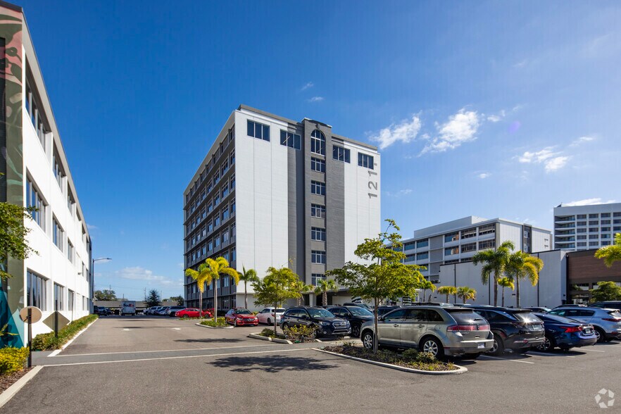 1211 N Westshore Blvd, Tampa, FL à louer - Photo du bâtiment - Image 2 de 7