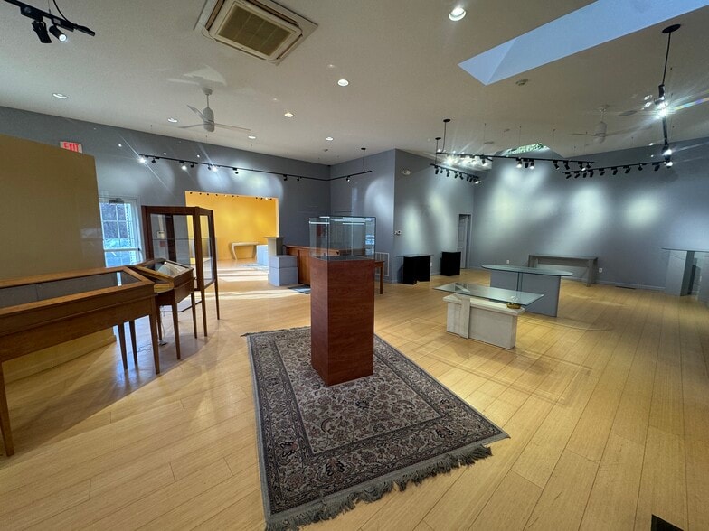 307 Main St, Ogunquit, ME for lease - Building Photo - Image 2 of 29