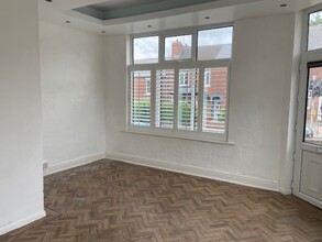 130-130B Saltergate, Chesterfield for lease Interior Photo- Image 1 of 2