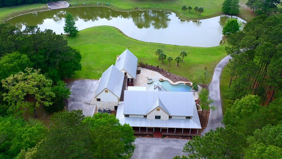 43 Pool Rd, Richards, TX à vendre - Vidéo sur l’inscription commerciale - Image 2 de 36