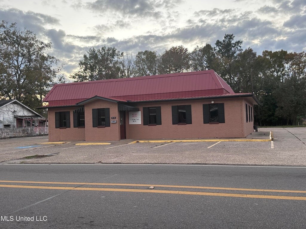 515 S High School Ave, Columbia, MS for sale Primary Photo- Image 1 of 7