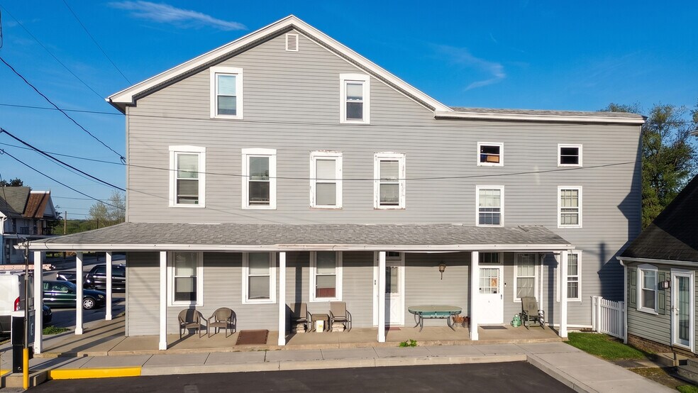 8 E Broadway, Etters, PA à vendre - Photo du bâtiment - Image 3 de 4