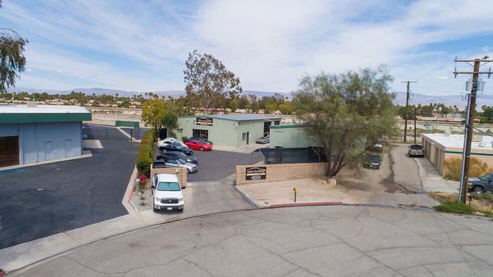 68686 Summit Dr, Cathedral City, CA à vendre - Photo du bâtiment - Image 2 de 46
