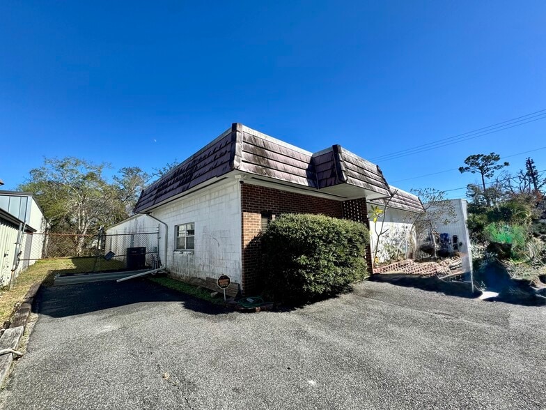 555 Parque Dr, Ormond Beach, FL for sale - Building Photo - Image 2 of 10