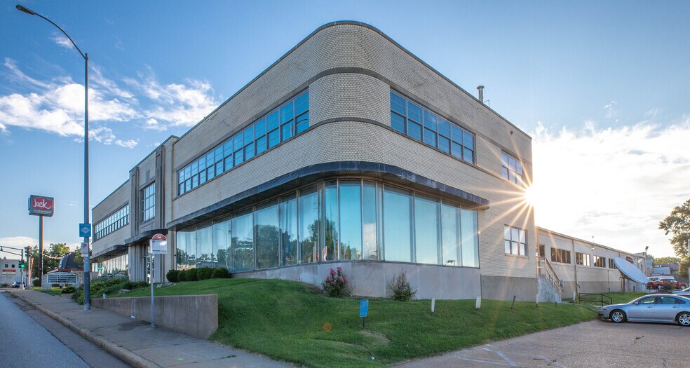 1300 Hampton Ave, Saint Louis, MO à louer - Photo du bâtiment - Image 3 de 13