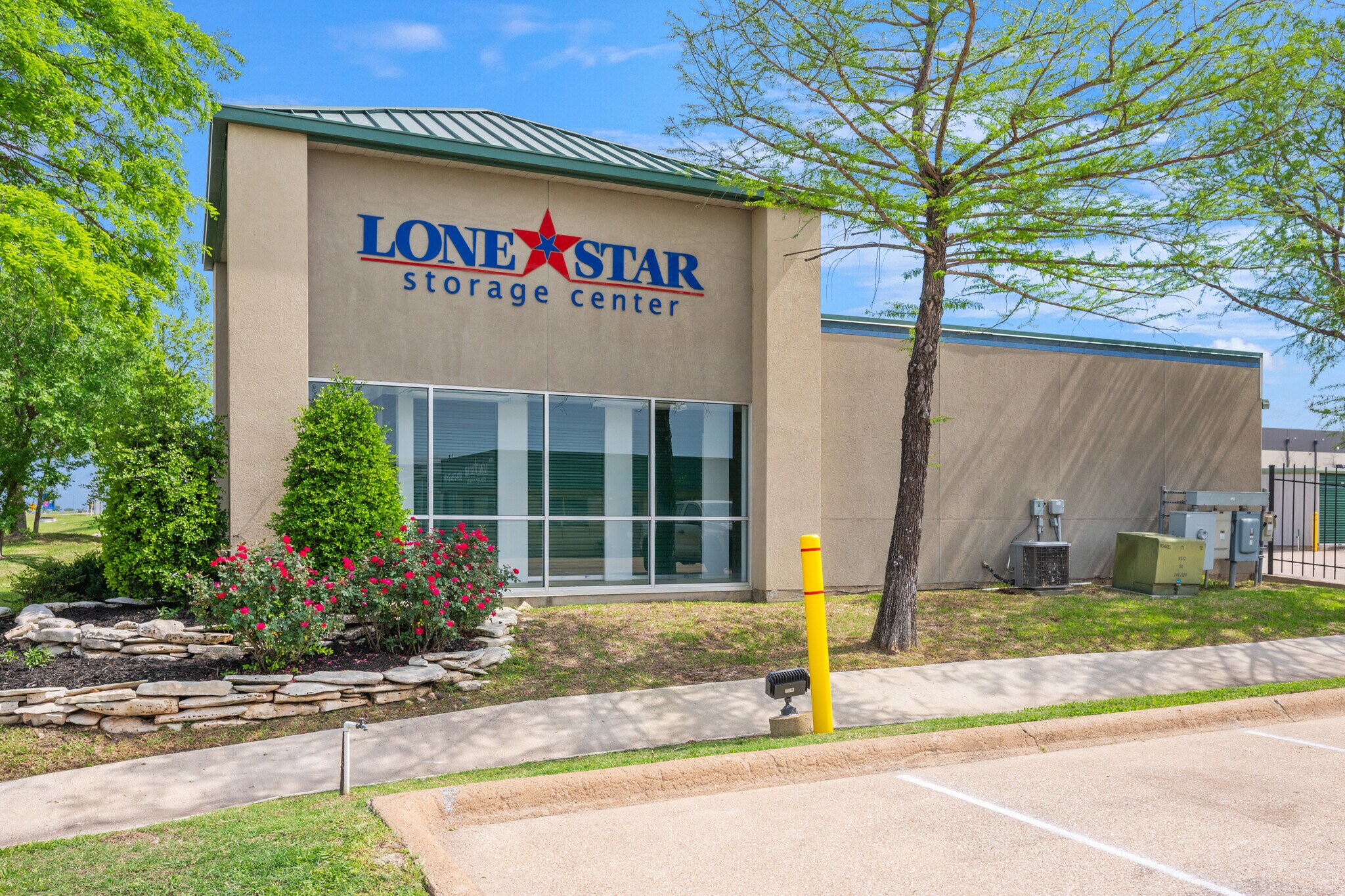 1079 N Earl Rudder Fwy, Bryan, TX for sale Primary Photo- Image 1 of 1