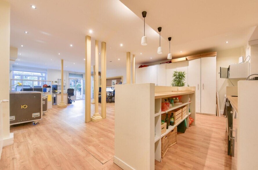 Office in Paris for sale - Building Photo - Image 3 of 9