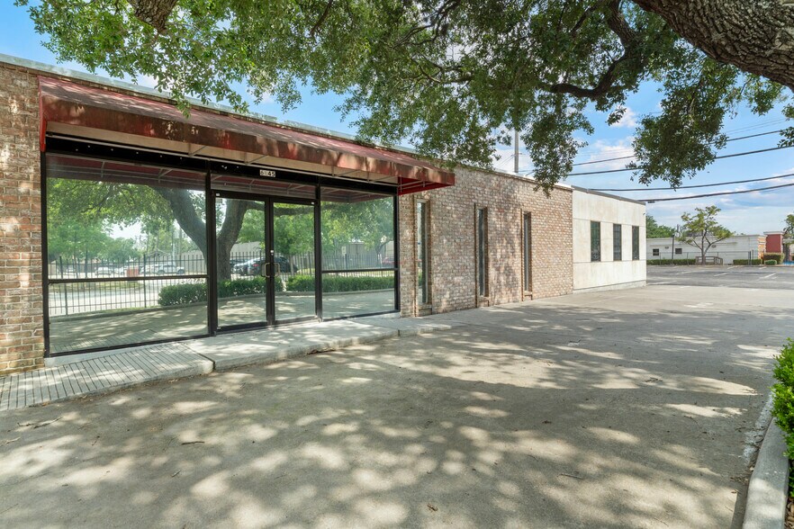 6445 High Star, Houston, TX à vendre - Photo du bâtiment - Image 2 de 20