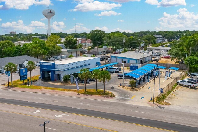 Plus de détails pour 162 Eglin Pky, Fort Walton Beach, FL - Commerce de détail à vendre