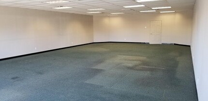 1009 W 6th St, Junction City, KS for lease Interior Photo- Image 1 of 5