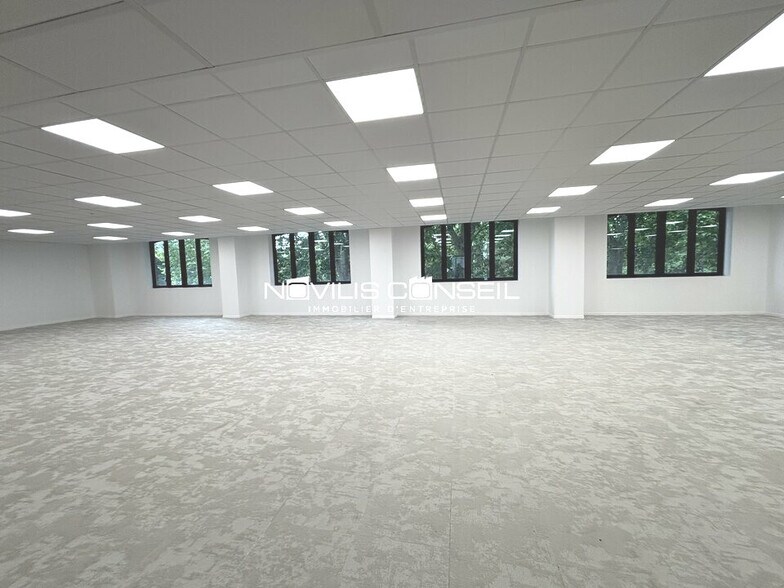 Office in Toulouse for lease - Interior Photo - Image 2 of 7