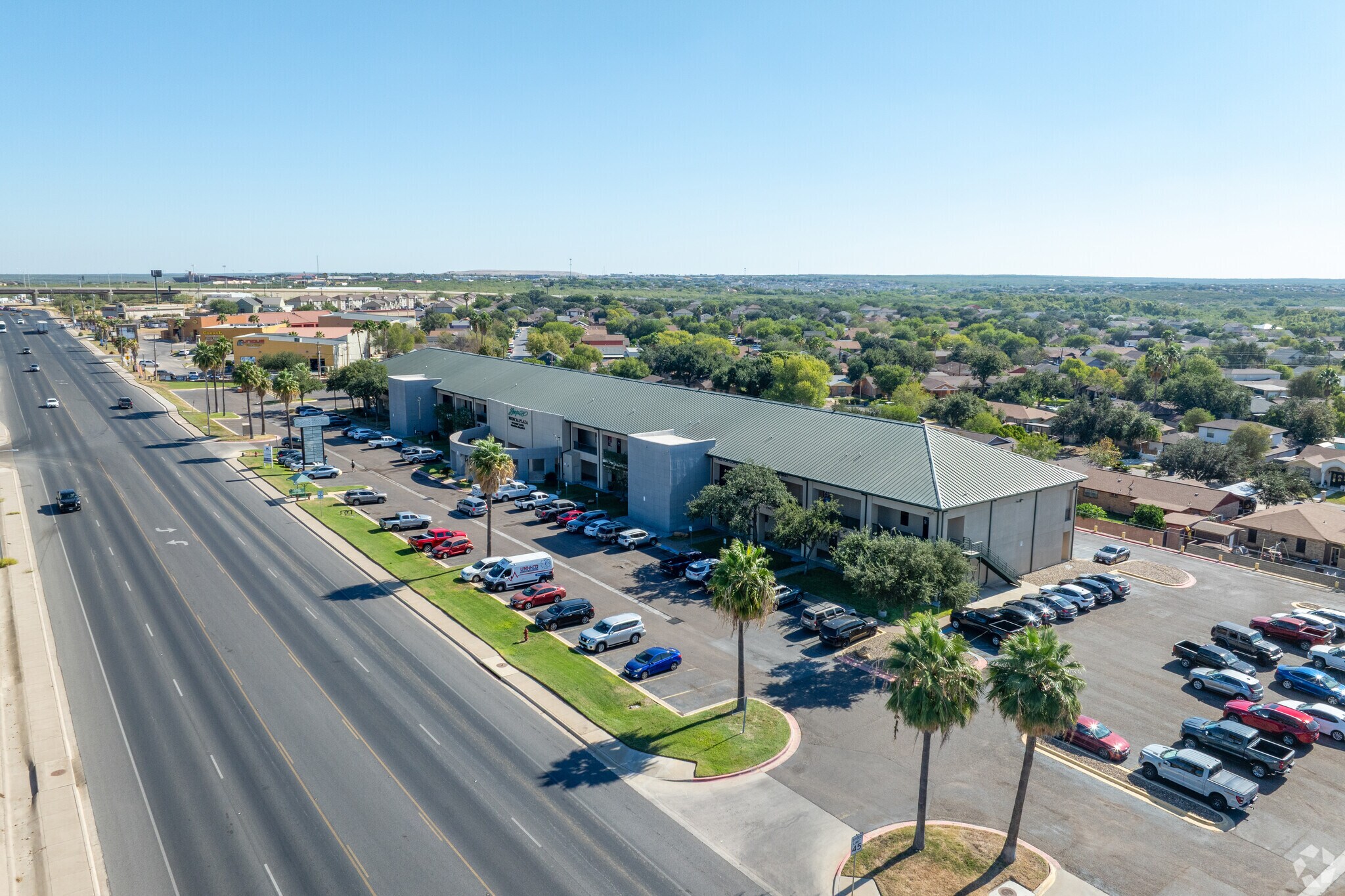 4151 Jaime Zapata Memorial Hwy, Laredo, TX for lease Primary Photo- Image 1 of 32