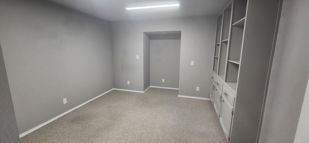 4959 E Dakota Ave, Fresno, CA for lease - Building Photo - Image 2 of 5