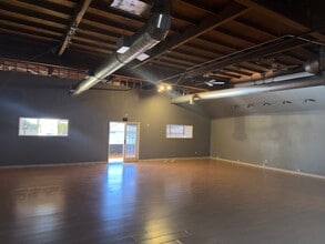 18902-18932 Soledad Canyon Rd, Canyon Country, CA à louer Photo intérieure- Image 1 de 8