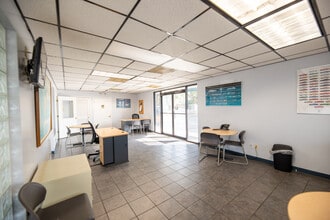 6025 N Dale Mabry Hwy, Tampa, FL à louer Photo du bâtiment- Image 2 de 19