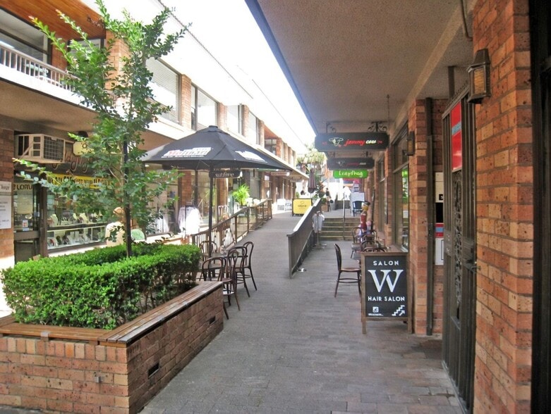 7 Bungan St, Mona Vale for sale - Building Photo - Image 2 of 2