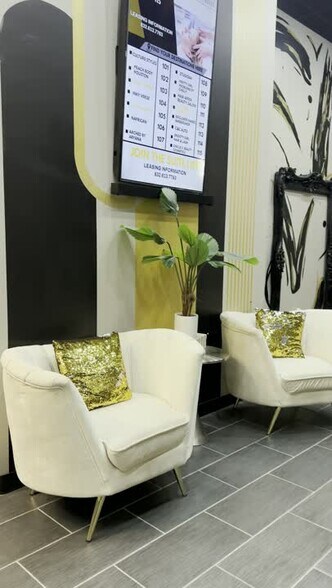 2915 S Sam Houston Pky E, Houston, TX à louer - Vidéo sur l’inscription commerciale - Image 2 de 6