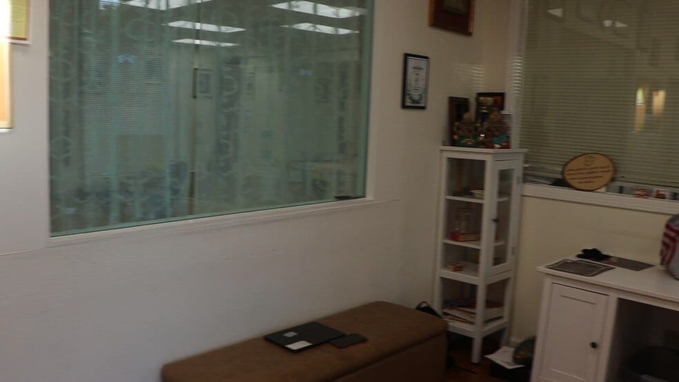 12300-12306 Saratoga Sunnyvale Rd, Saratoga, CA for lease - Commercial Listing Video - Image 3 of 11