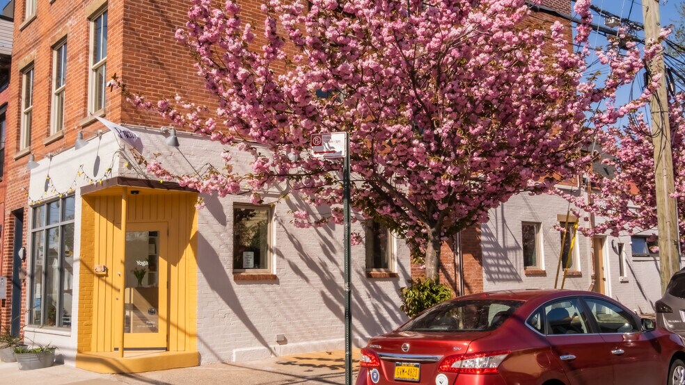 424 Van Brunt St, Brooklyn, NY à louer - Photo du bâtiment - Image 3 de 5