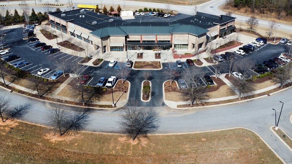 100-130 Allawood Ct, Simpsonville, SC à vendre - Photo du bâtiment - Image 1 de 13