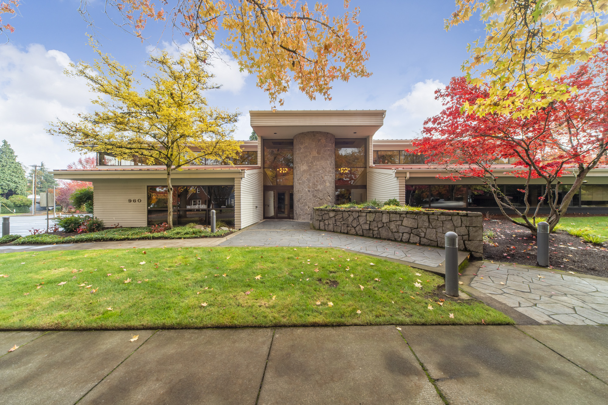 960 Liberty St SE, Salem, OR for lease Building Photo- Image 1 of 15