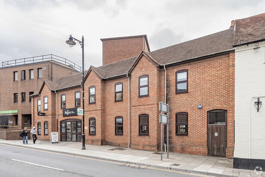 12-20 Oxford St, Newbury à louer - Photo du bâtiment - Image 2 de 16