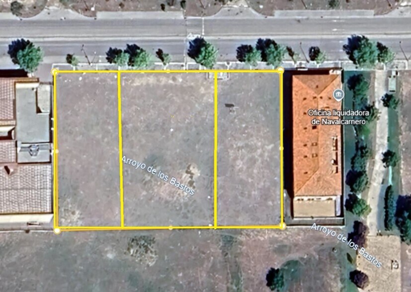 Avenida Ermita de San Juan, 58, Navalcarnero, Madrid à vendre - Photo du bâtiment - Image 2 de 4