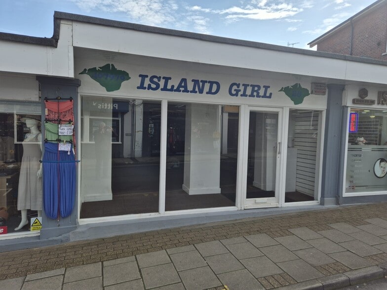 28 High St, Sandown for lease - Building Photo - Image 1 of 1