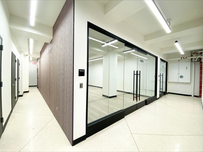 32 W 39th St, New York, NY for lease - Interior Photo - Image 2 of 11