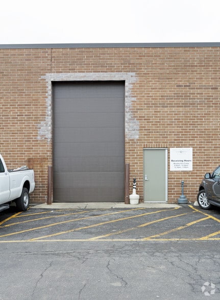 934 N Church Rd, Elmhurst, IL for sale - Building Photo - Image 2 of 18