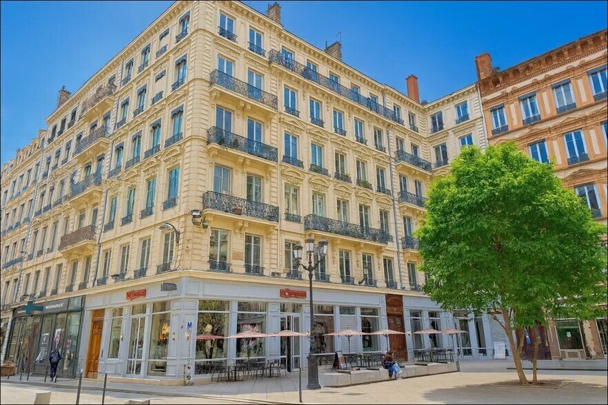 2 Rue De Brest, Lyon à louer - Photo du bâtiment - Image 2 de 8