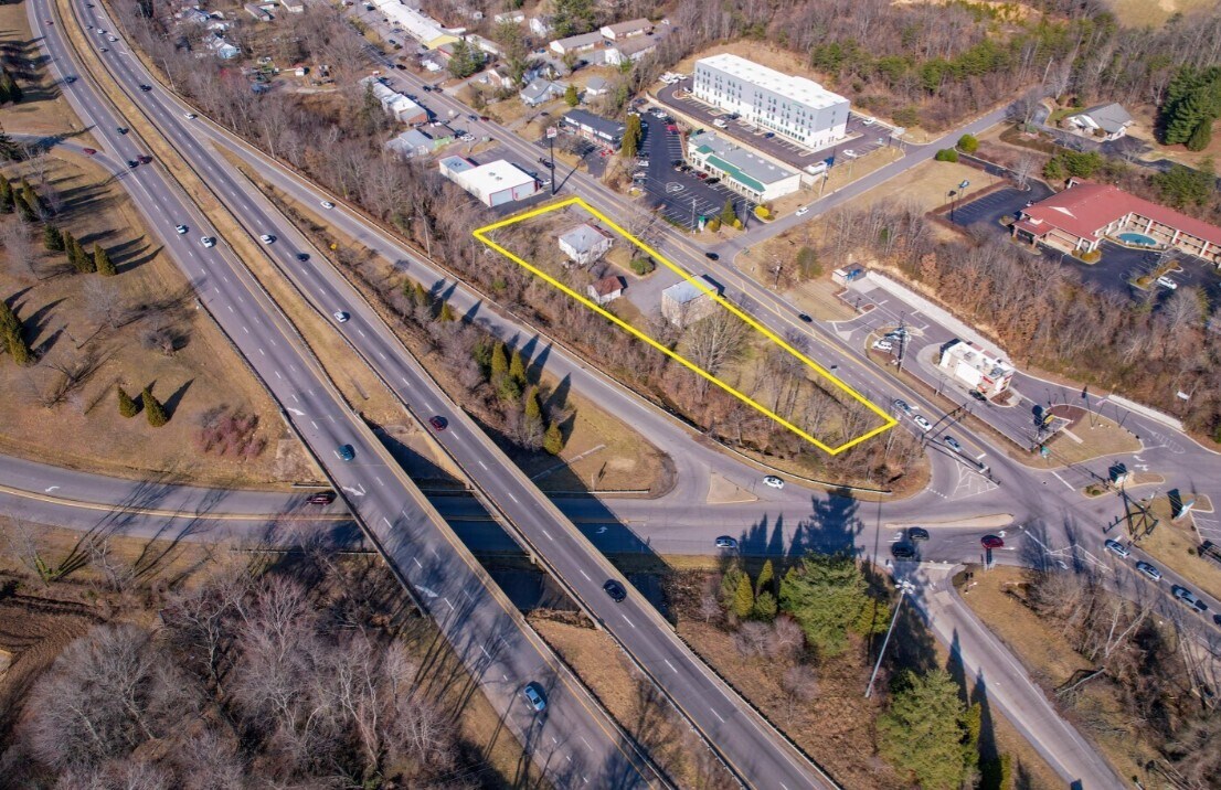 128-138 Weaverville Road, Asheville, NC for sale Primary Photo- Image 1 of 7