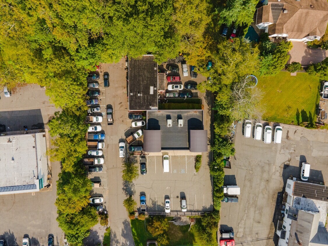 2252 Paterson-Hamburg Tpke, Wayne, NJ for lease Interior Photo- Image 1 of 2