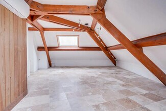 Plus de détails pour Commerce de détail à louer