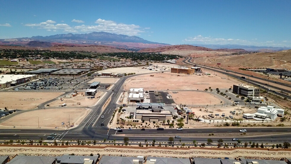 4655 S Pioneer Rd, St George, UT à louer - Photo du bâtiment - Image 3 de 11