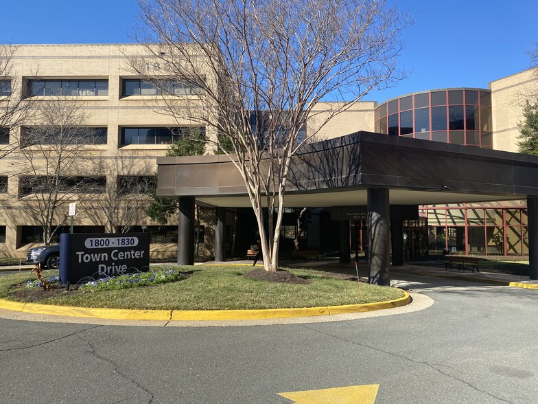 1830 Town Center Dr, Reston, VA for sale - Building Photo - Image 1 of 1