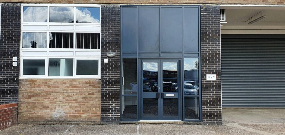 Shamblehurst Ln, Southampton for sale - Building Photo - Image 3 of 25