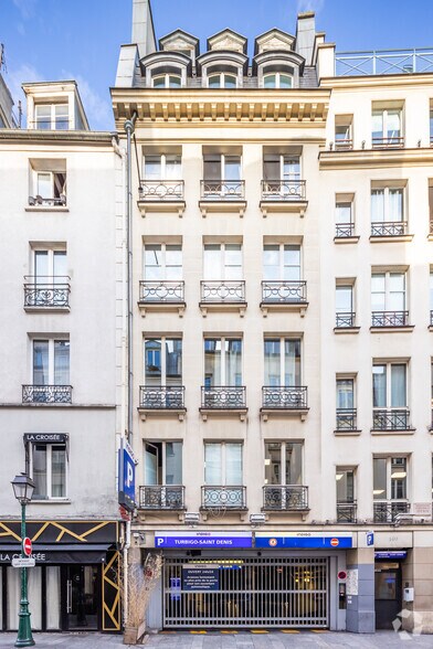 149-153 Rue Saint Denis, Paris à louer - Photo du bâtiment - Image 2 de 8