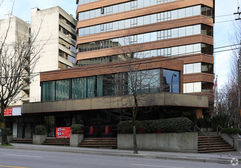 903-924 Davie St, Vancouver, BC à louer - Photo du bâtiment - Image 2 de 9