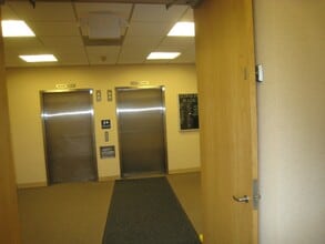 2 Lincoln Hwy, Edison, NJ à louer Photo intérieure- Image 2 de 9