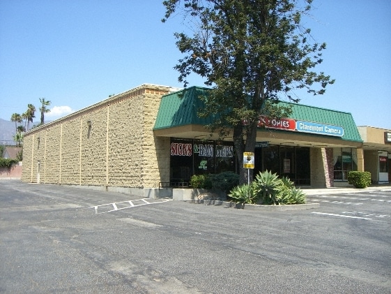 863-865 W Foothill Blvd, Claremont, CA for lease Primary Photo- Image 1 of 5