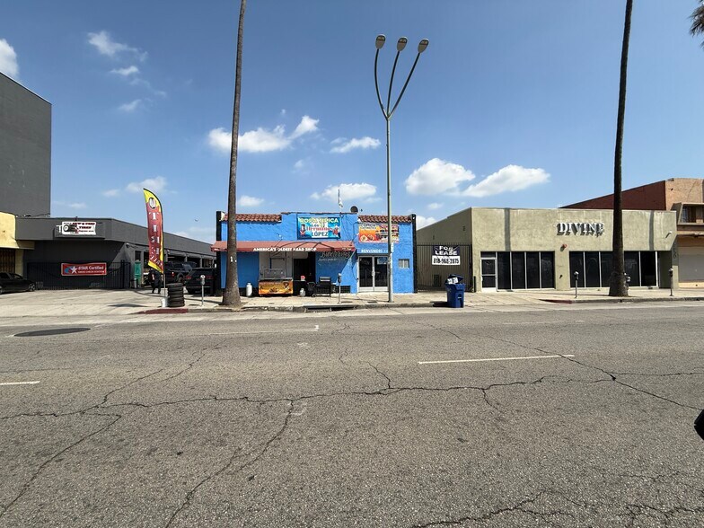 6700 Van Nuys Blvd, Van Nuys, CA à vendre - Photo du bâtiment - Image 2 de 11